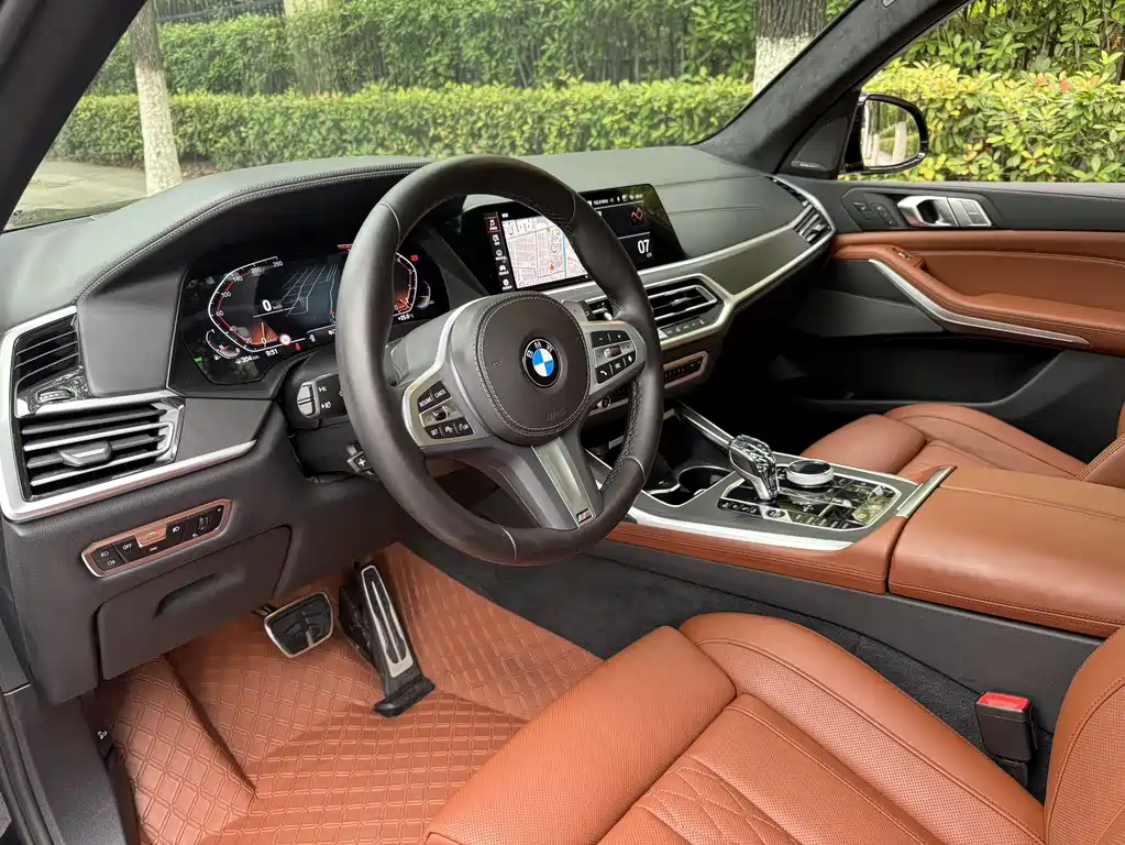 BMW X7 2022 — фото 6