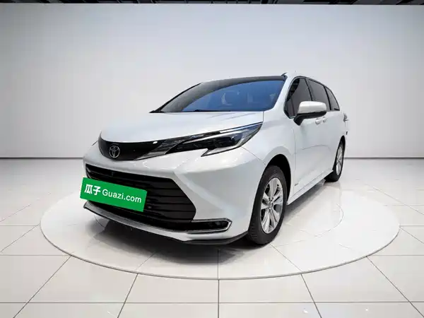 Toyota Sienna 2024
