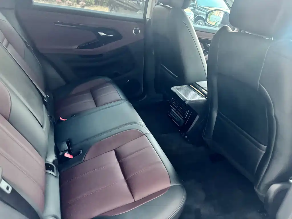 Land Rover Range Rover Evoque 2024 — фото 13