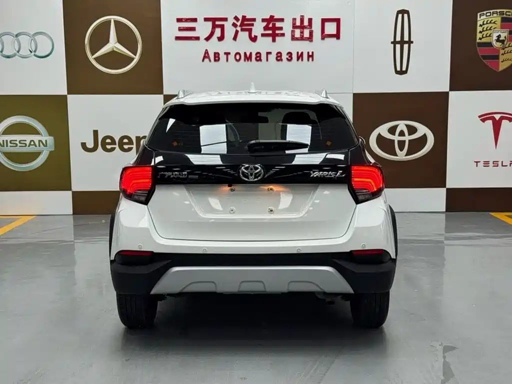 Toyota Yaris L 2022