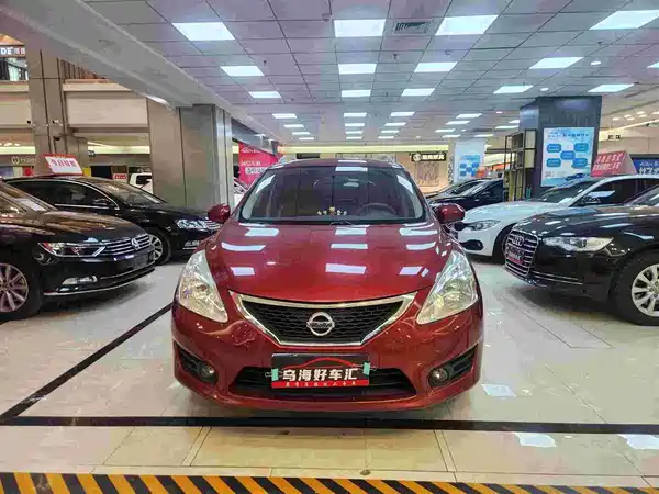 Nissan Tiida 2014