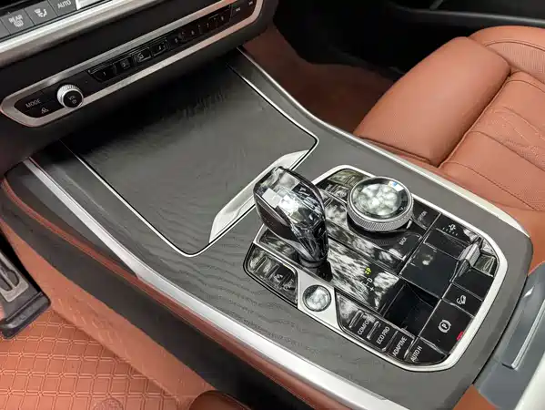 BMW X7 2022