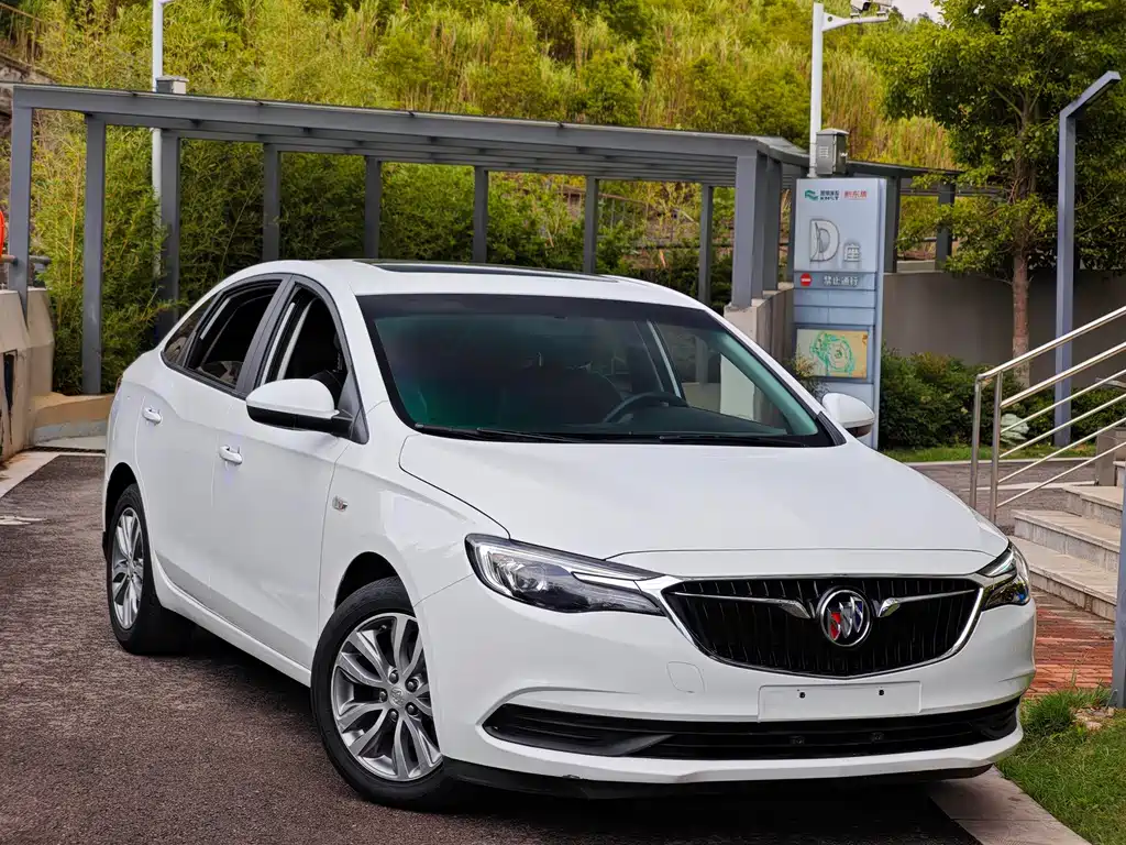 Buick Excelle 2022 — фото 2