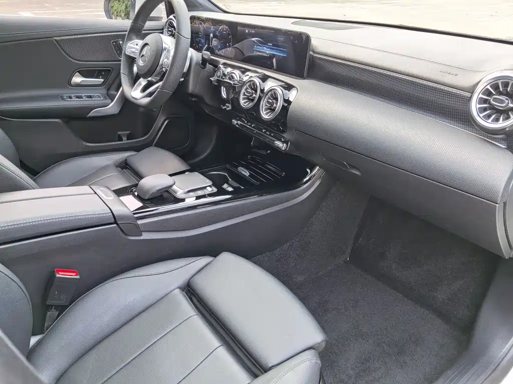Mercedes-Benz A-Class 2022 — фото 5