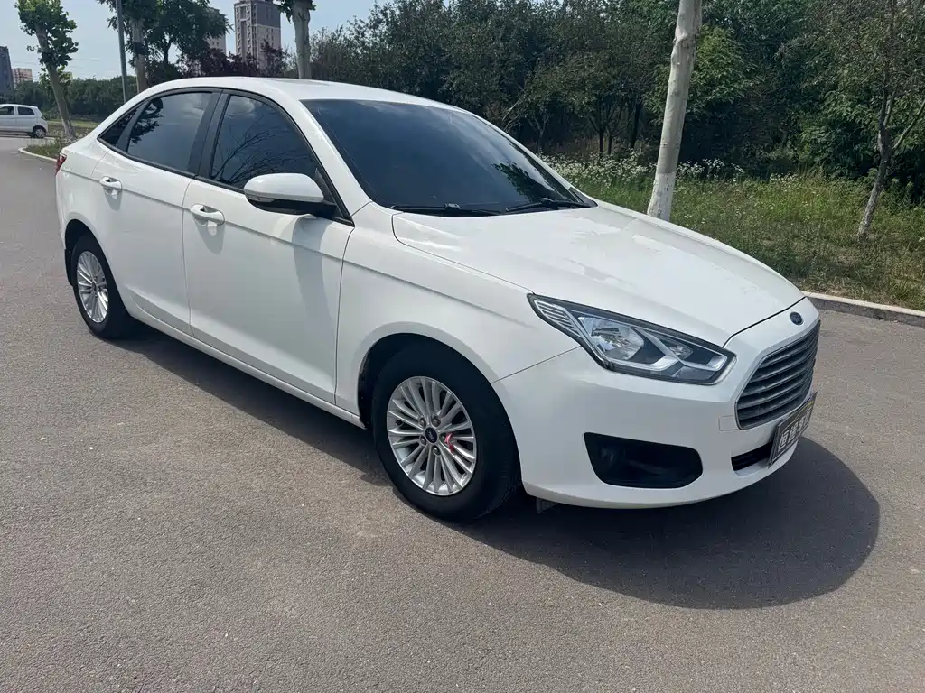 Ford Escort 2016