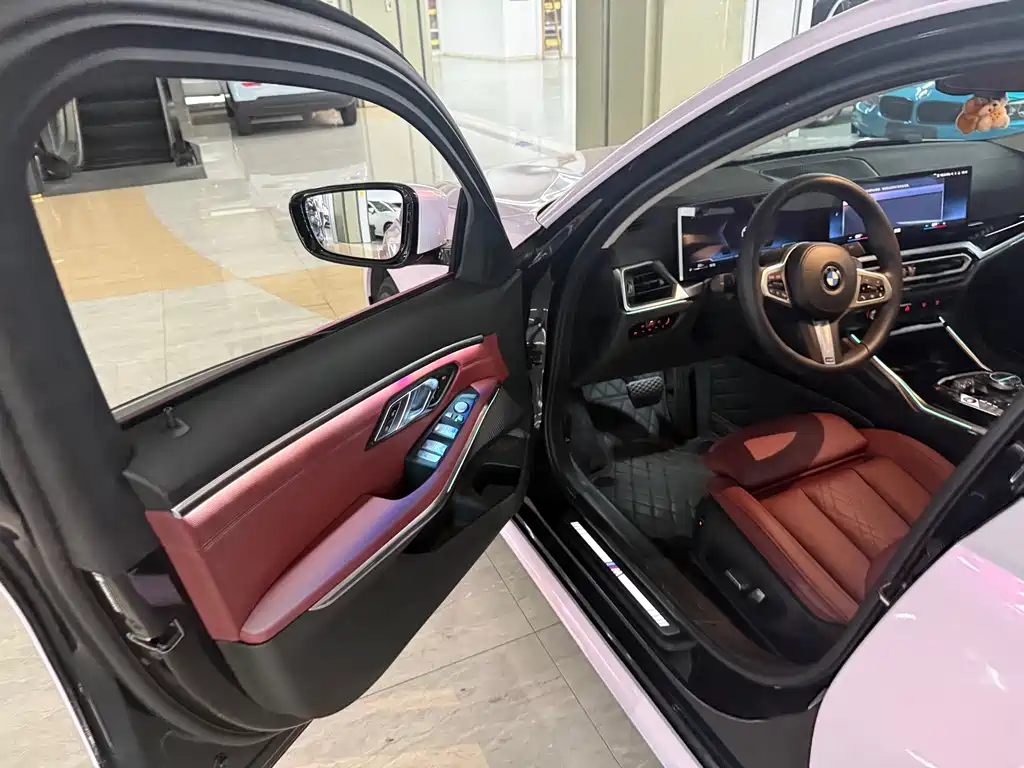 BMW 3 Series 2023 — фото 14