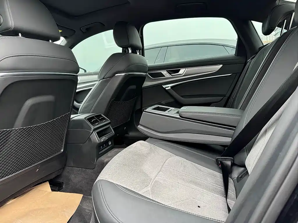 Audi A6L 2023 — фото 11