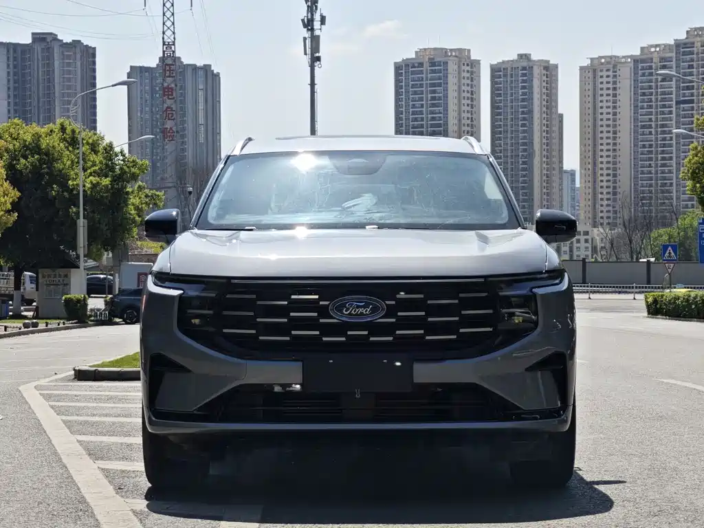 Ford Edge 2023 — фото 2