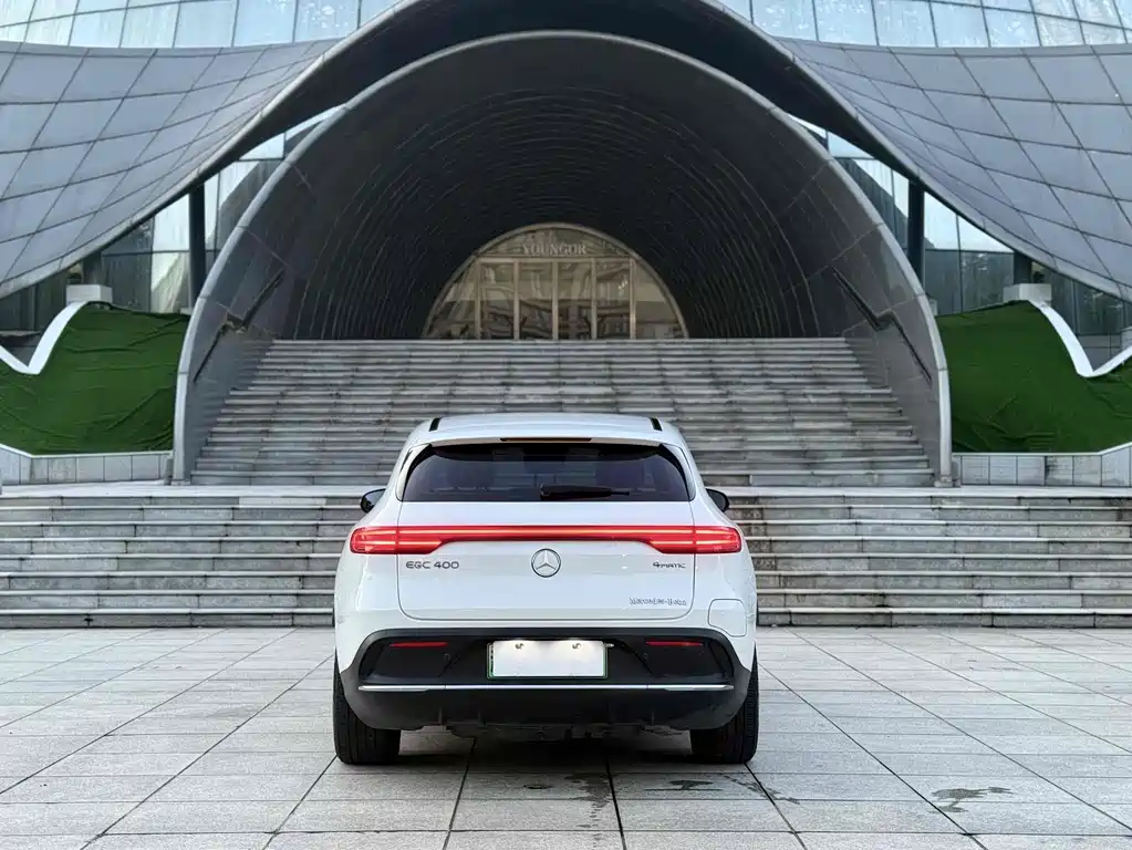 Mercedes-Benz EQC 2021 — фото 5