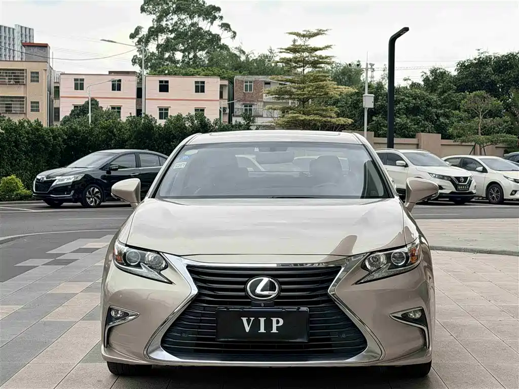 Lexus ES 2017 — фото 2