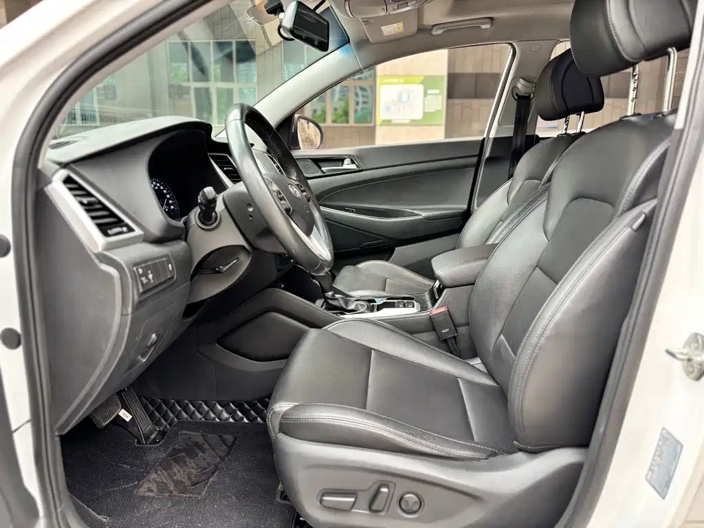 Hyundai Tucson 2016 — фото 12