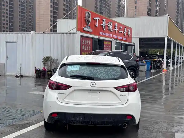 Mazda 3 Axela 2014