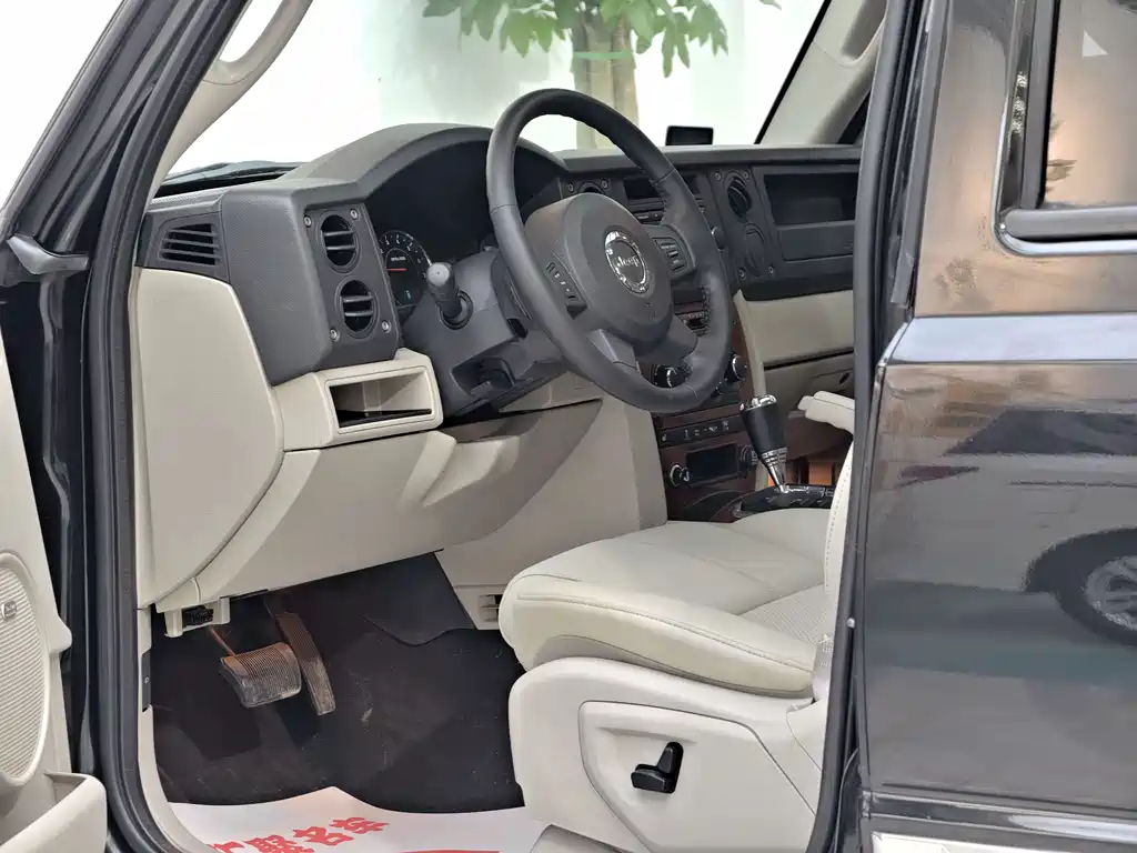 Jeep Commander Classic 2007 — фото 22
