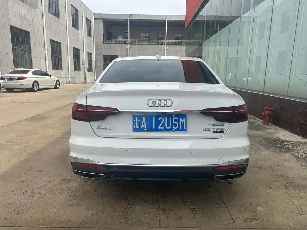 Audi A4L 2021 — фото 2