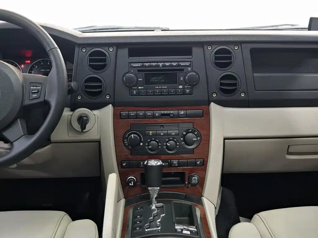 Jeep Commander Classic 2007 — фото 35