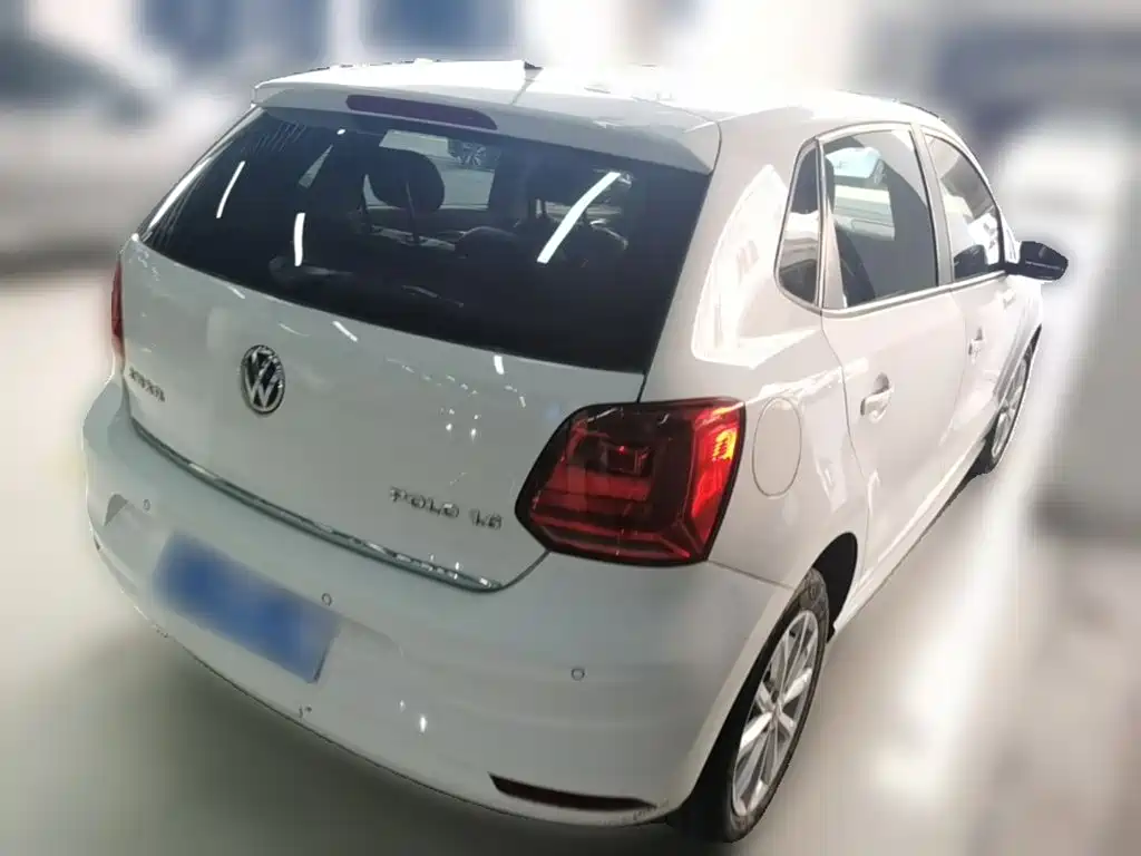 Volkswagen Polo 2015 — фото 12