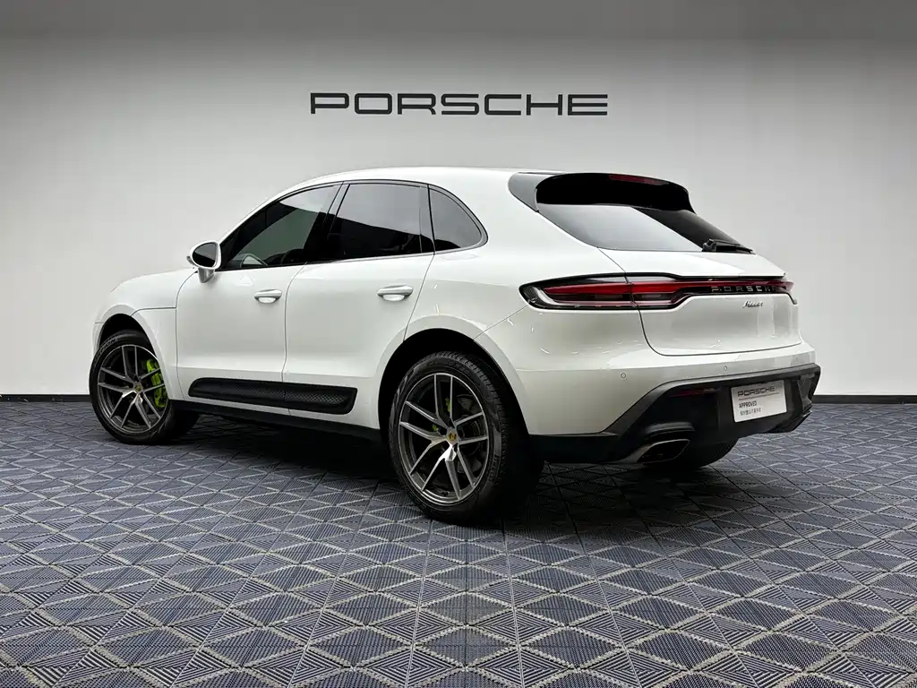 Porsche Macan 2023 — фото 13
