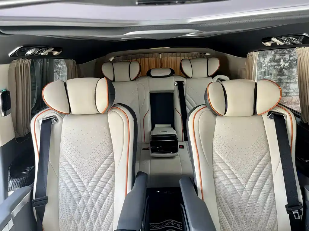 Mercedes-Benz Vito 2023 — фото 11