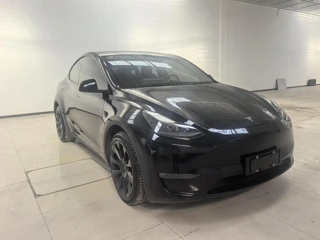 Tesla Model Y 2022 — фото 9