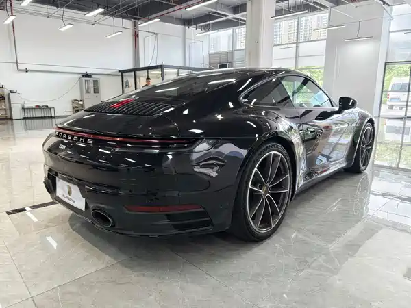 Porsche 911 2021