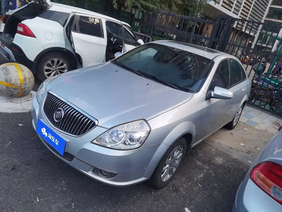 Buick Excelle 2012
