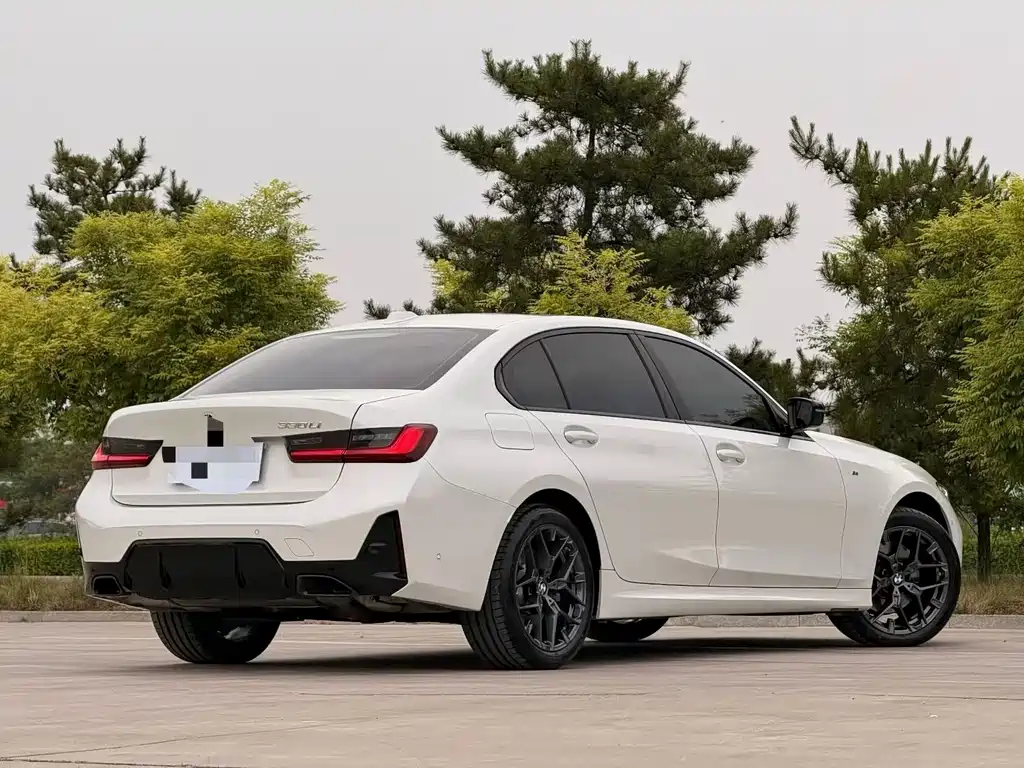 BMW 3 Series 2025