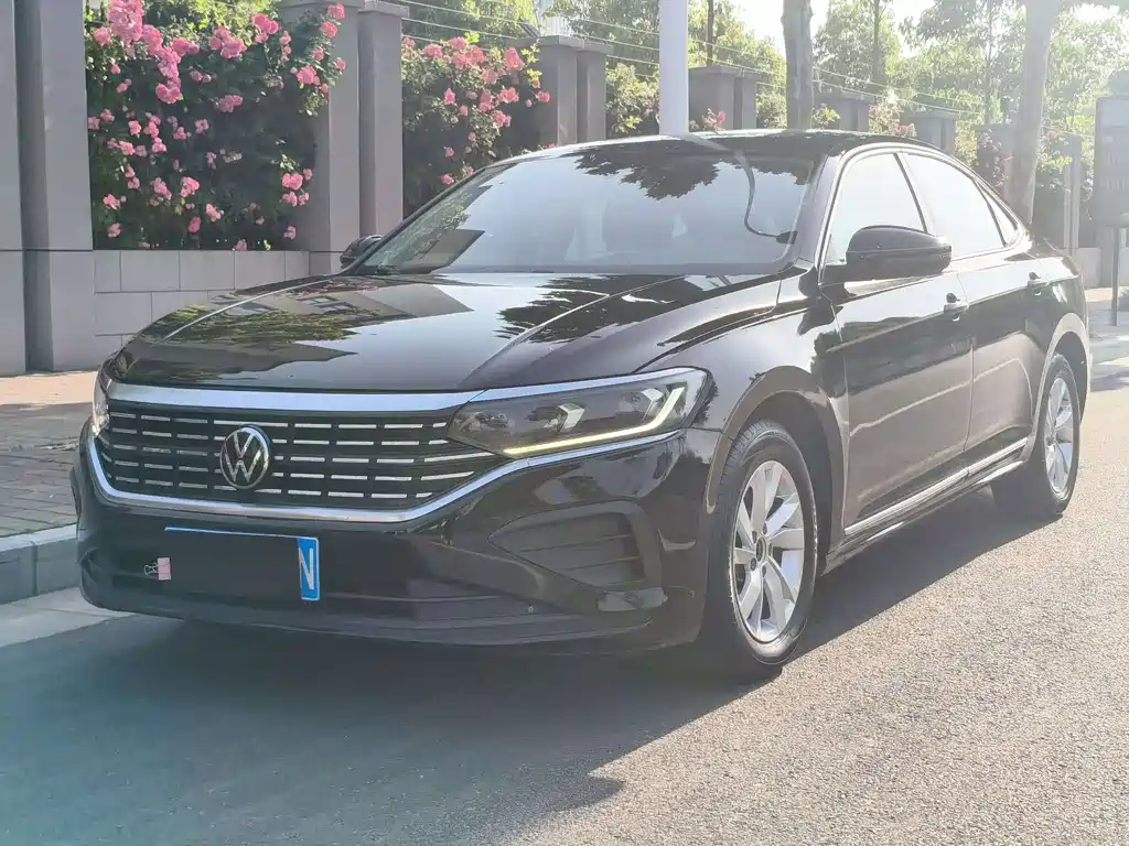 Volkswagen Passat 2023