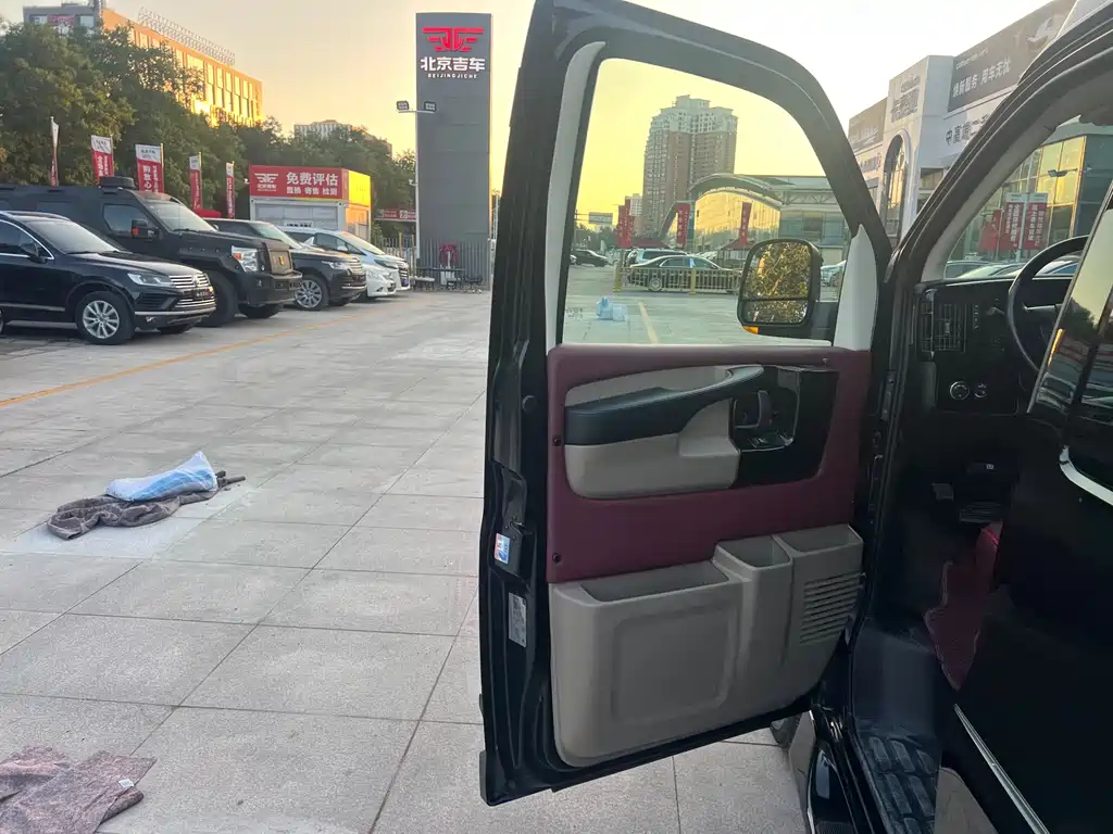 GMC Savana 2014