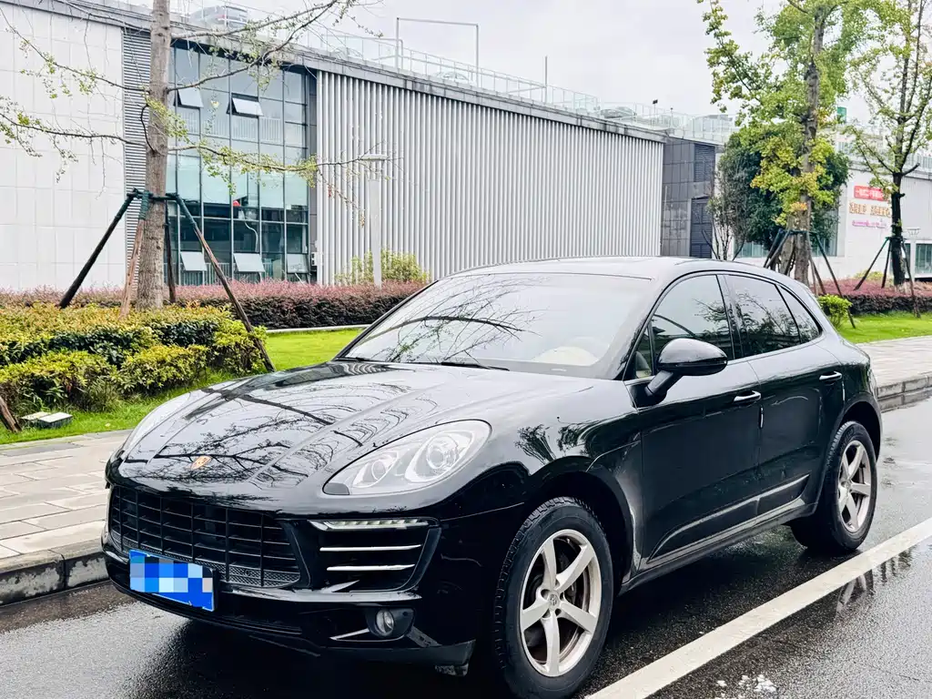 Porsche Macan 2015 — фото 1