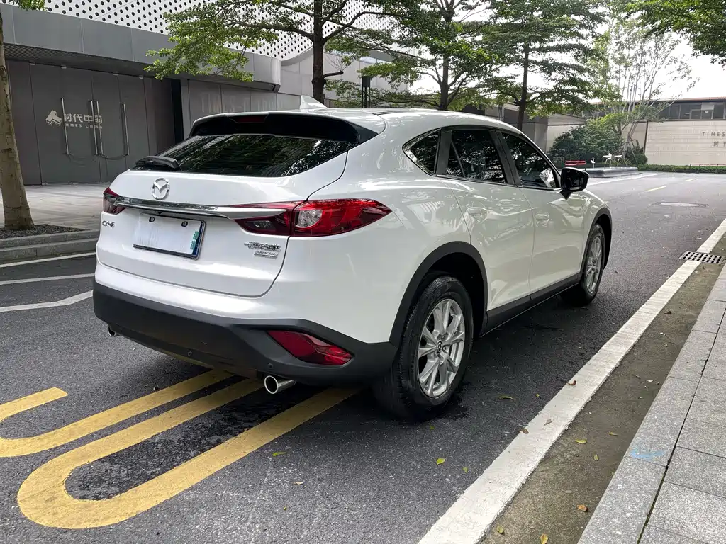 Mazda CX-4 2018 — фото 4