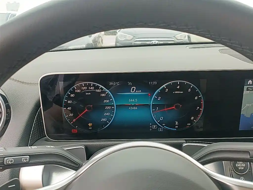 Mercedes-Benz GLB 2020 — фото 12