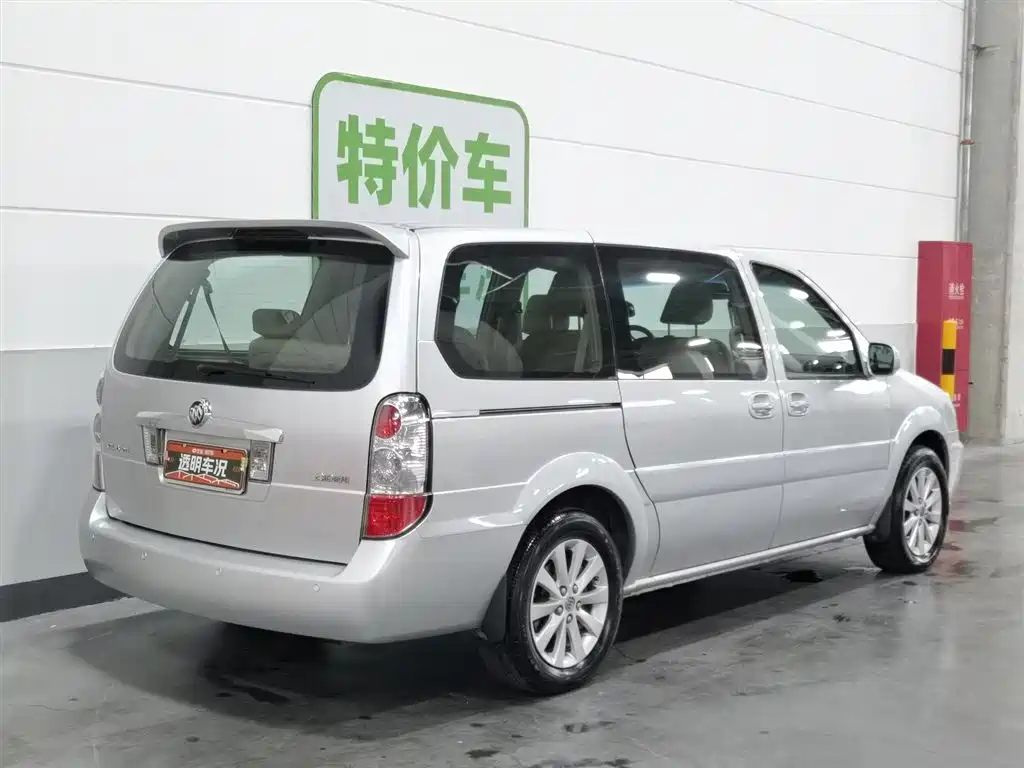 Buick GL8 2016