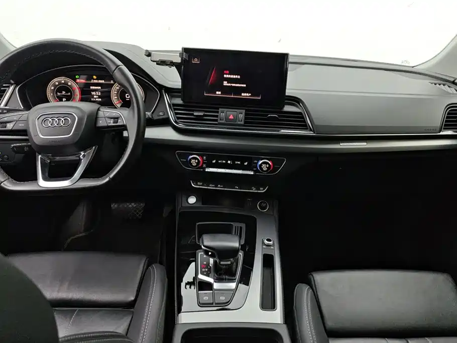 Audi Q5L 2021 — фото 12