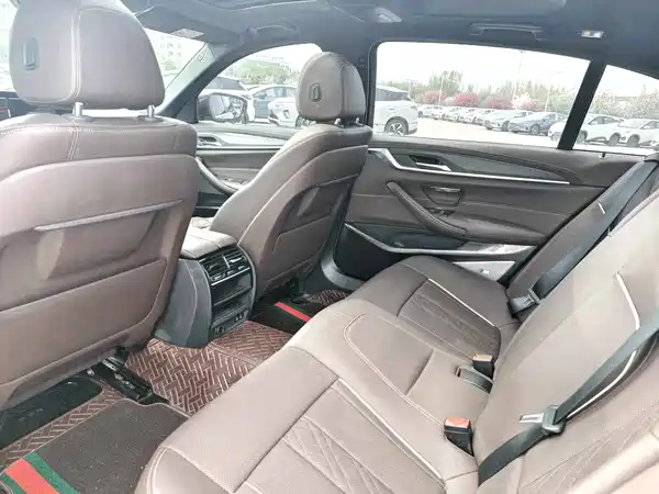 BMW 5 Series 2023