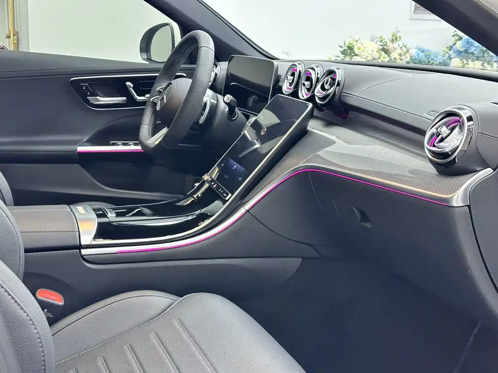 Mercedes-Benz C-Class 2024 — фото 17