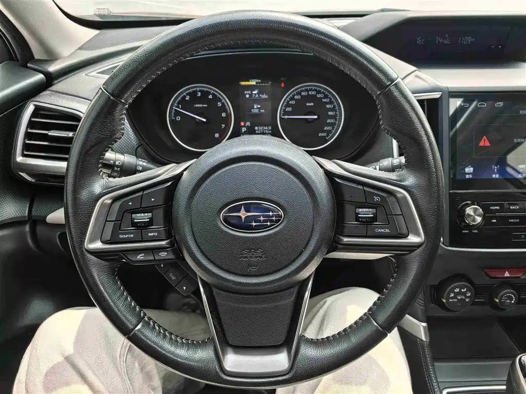 Subaru Forester 2022 — фото 8