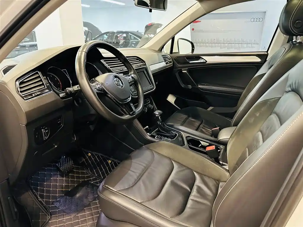 Volkswagen Tiguan L 2019 — фото 10
