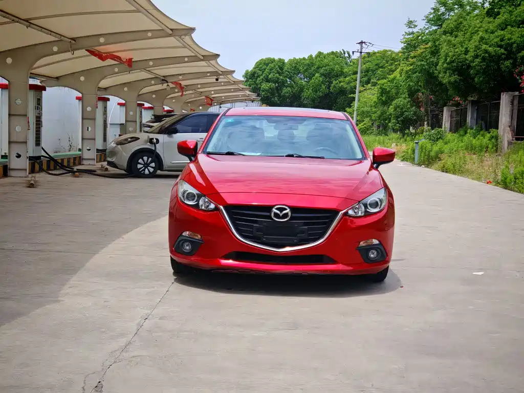 Mazda 3 Axela 2016 — фото 3