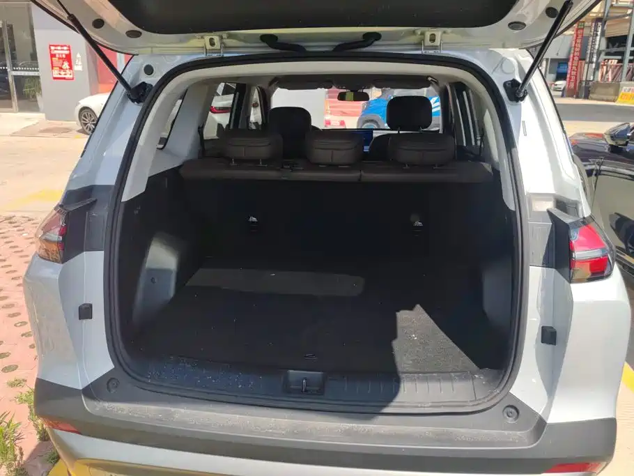 Wuling Starlight 560 New Energy 2026 — фото 4