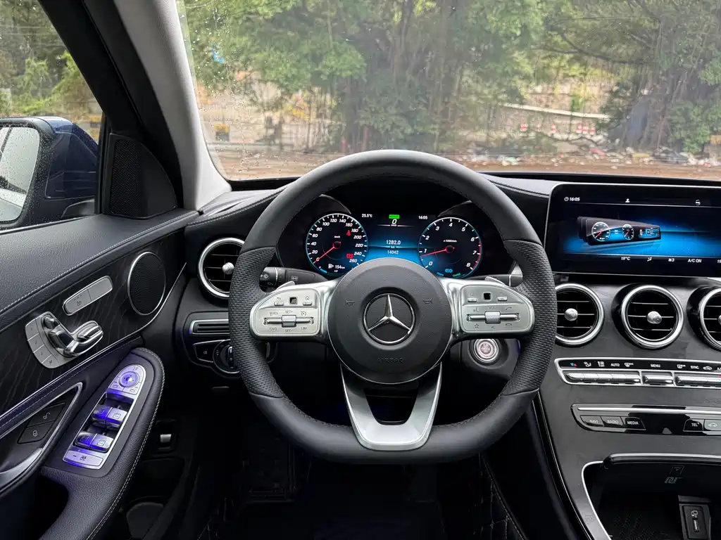Mercedes-Benz C-Class 2020 — фото 10