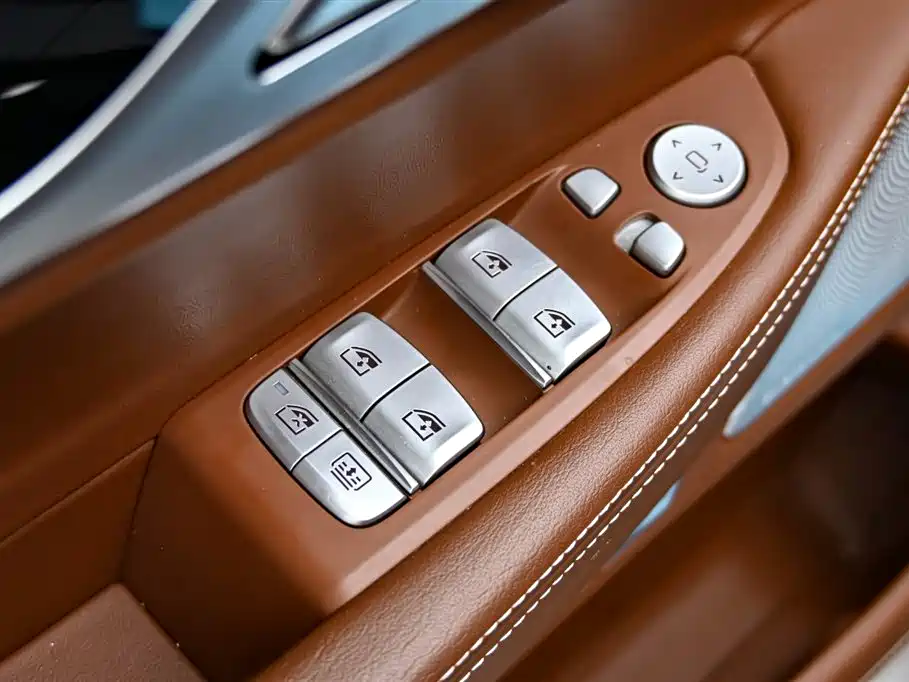 BMW 7 Series 2018 — фото 23
