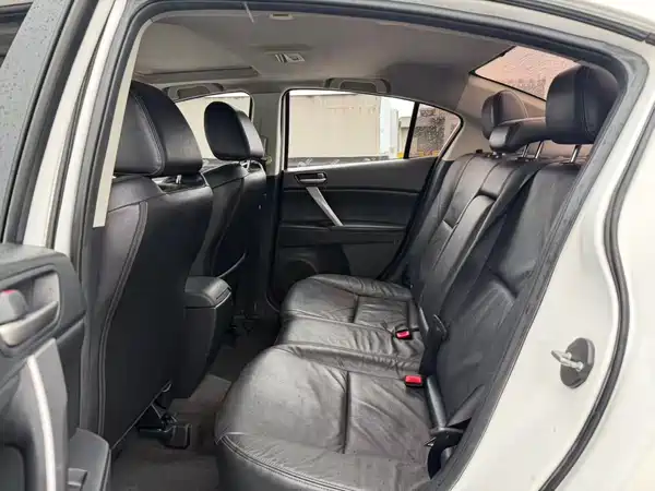 Mazda 3 Xingcheng 2011