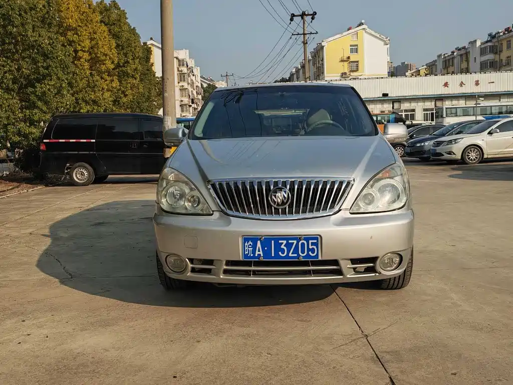 Buick GL8 2013
