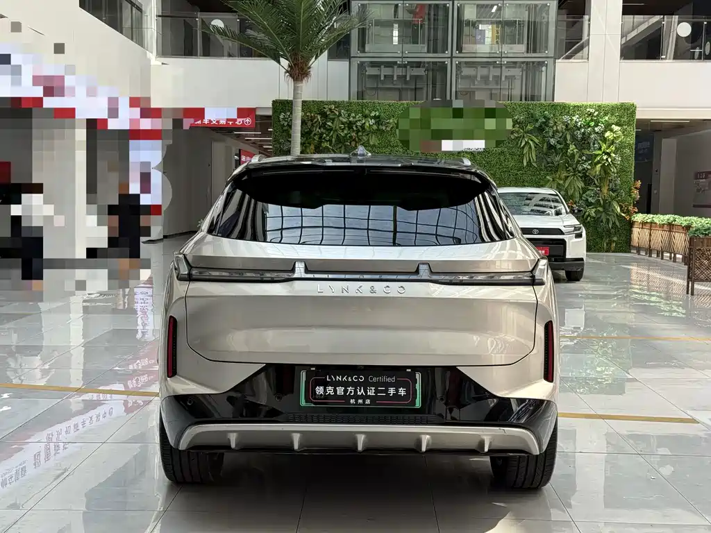 Lynk & Co 08 EM-P 2024 — фото 14