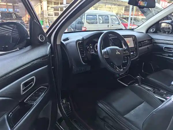 Mitsubishi Outlander 2019