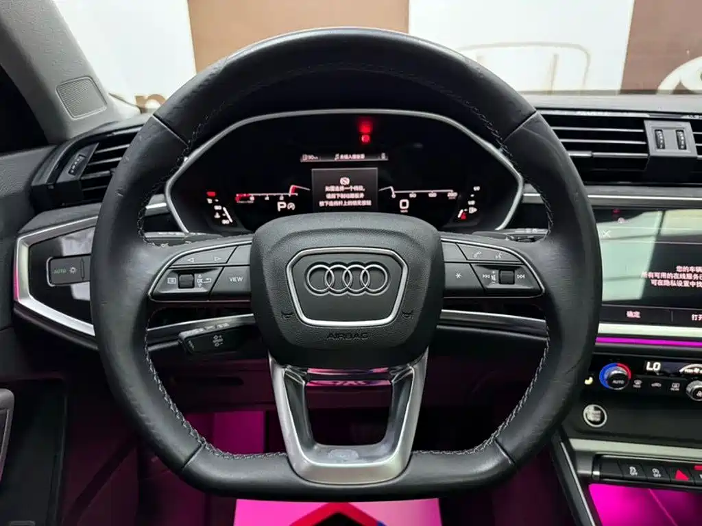 Audi Q3 2022 — фото 11
