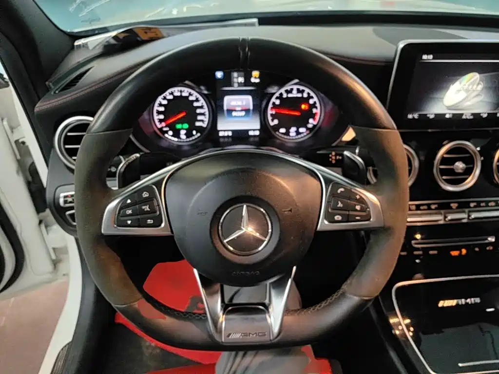 Mercedes-Benz C-Class AMG 2015 — фото 11