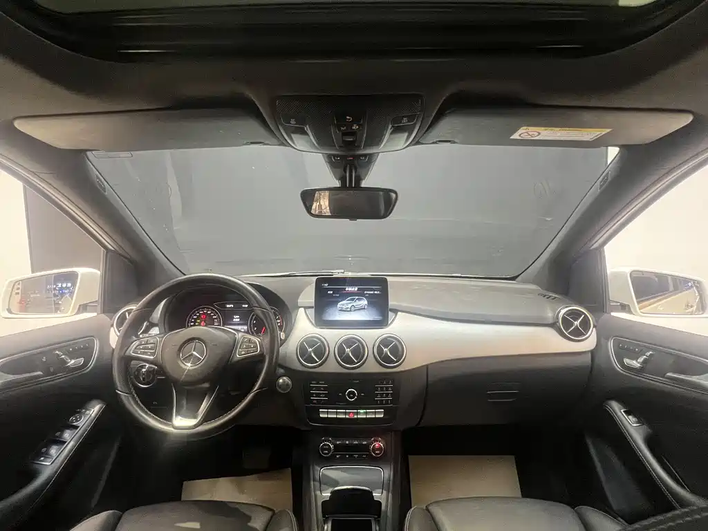 Mercedes-Benz B-Class 2018 — фото 12