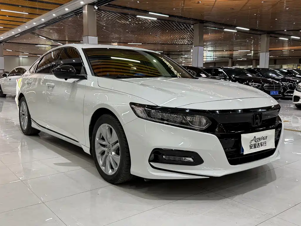 Honda Accord 2021 — фото 1