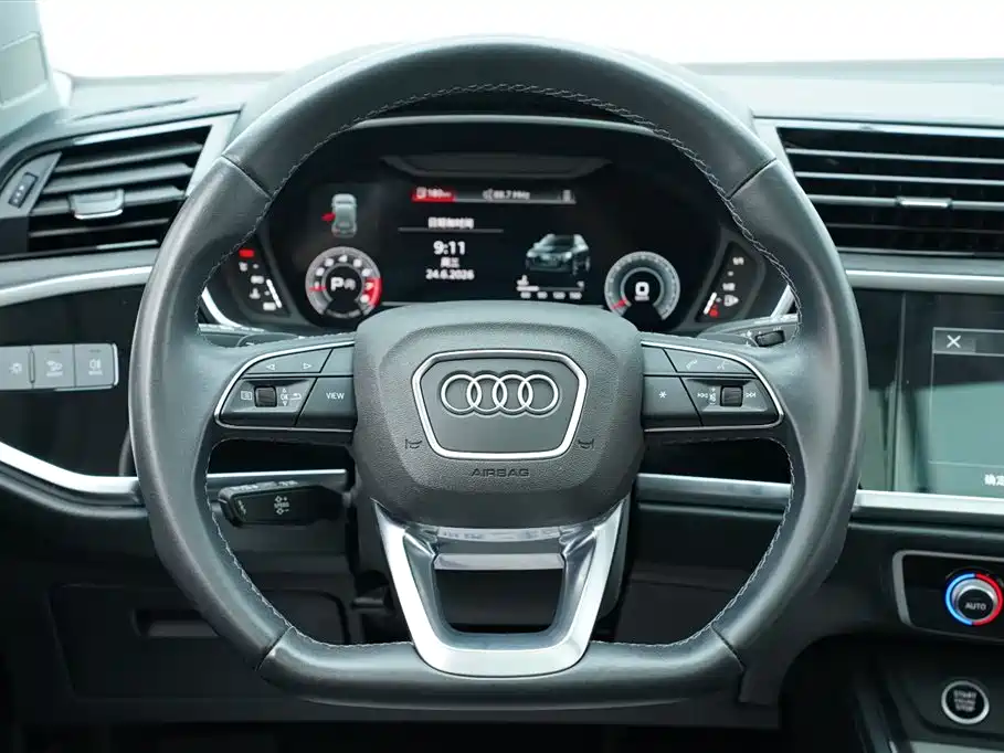 Audi Q3 2022 — фото 18